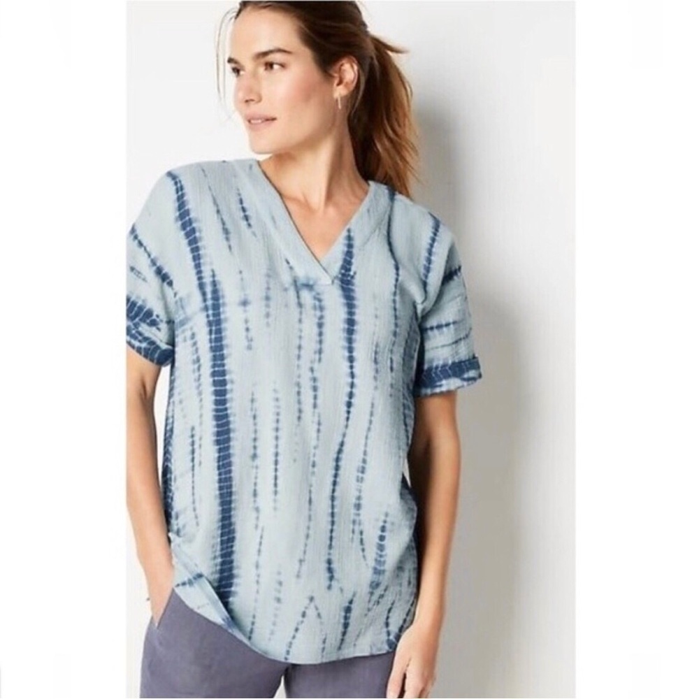 J. Jill Light Blue and Navy Tie-Dye V-Neck Blouse
